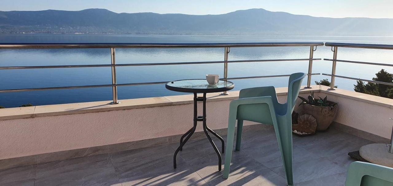 Apartment Kate Слатине Экстерьер фото