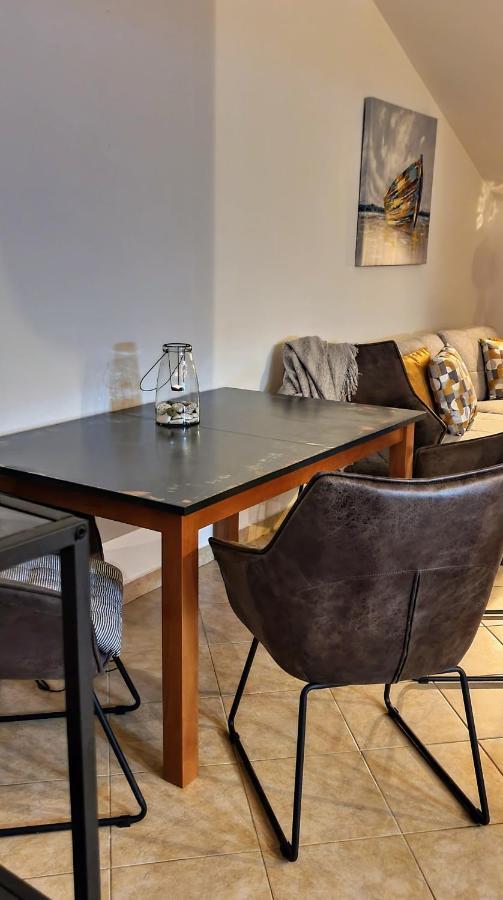 Apartment Kate Слатине Экстерьер фото